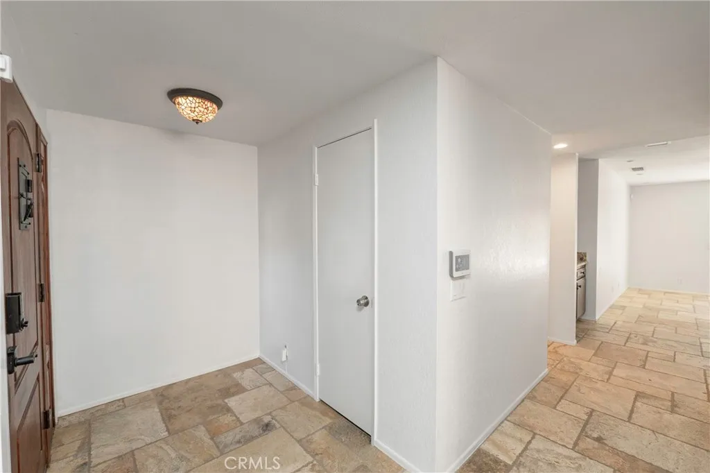 Additional image 6 of 5670 Peacock Ln, Riverside, CA 92505