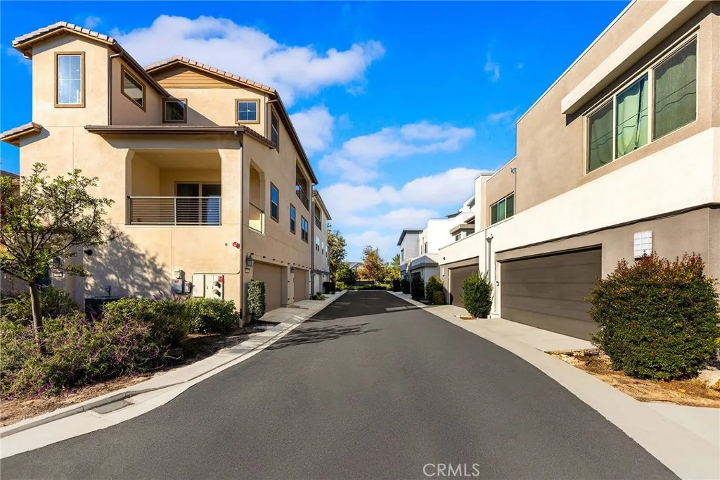 Additional image 123 of 115 Frame, Irvine, CA 92618