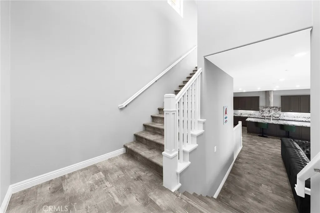 Additional image 46 of 115 Frame, Irvine, CA 92618