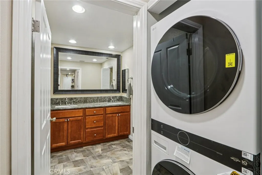 Additional image 12 of 24111 Del Monte Unit 3, Valencia, CA 91355