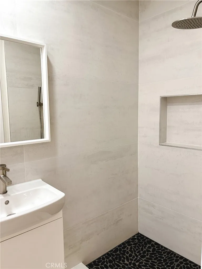 Additional image 54 of 6515 Cimarron, Los Angeles, CA 90047