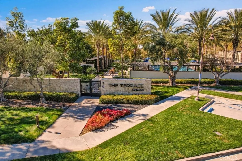 Additional image 75 of 53 Chasma, Irvine, CA 92618