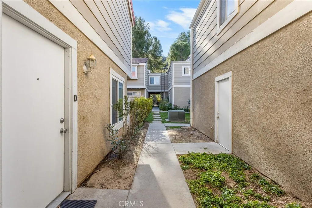 Additional image 59 of 31315 The Old Road Unit D, Castaic, CA 91384