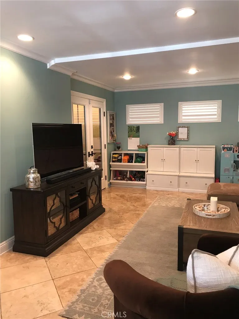 Additional image 39 of 75 Claremont, Long Beach, CA 90803