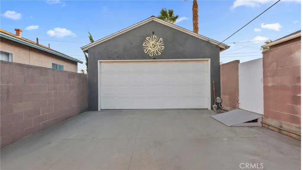 Additional image 61 of 160 W 121st St, Los Angeles, CA 90061