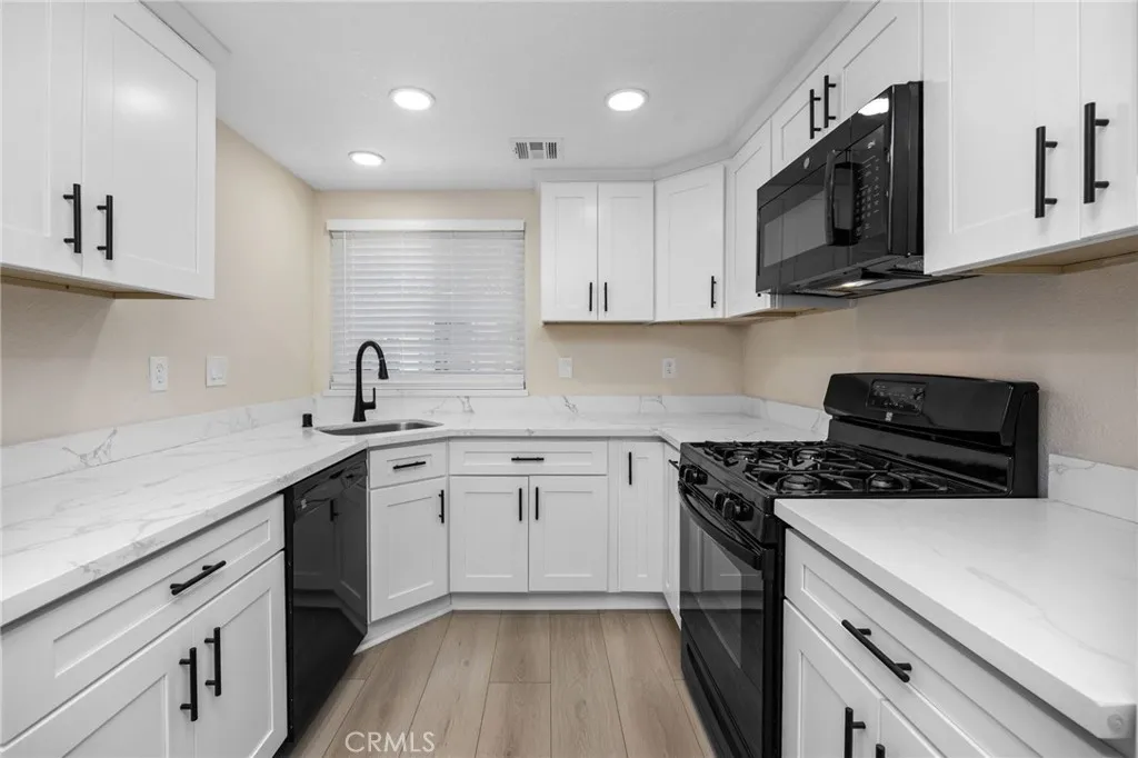 Additional image 60 of 8347 Grenoble Street Unit 9, Sunland, CA 91040