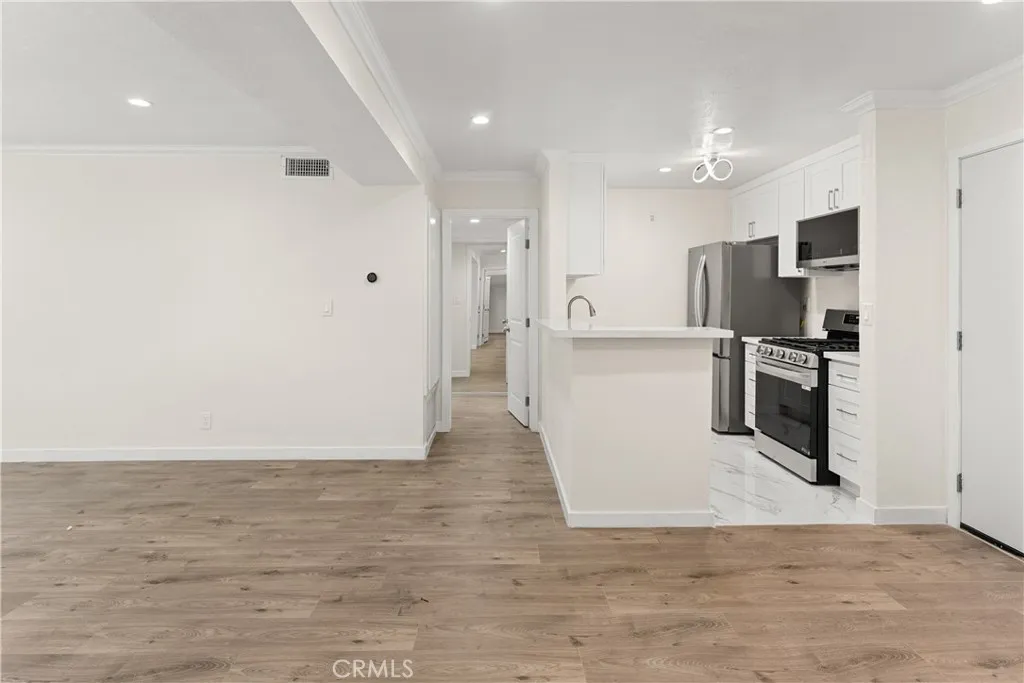 Additional image 18 of 18620 Hatteras Unit 173, Tarzana, CA 91356