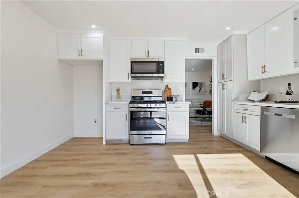 Additional image 33 of 13208 Florwood Ave, Hawthorne, CA 90250