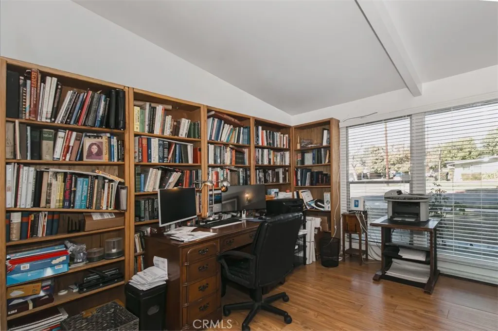 Additional image 15 of 19462 Arminta, Reseda, CA 91335