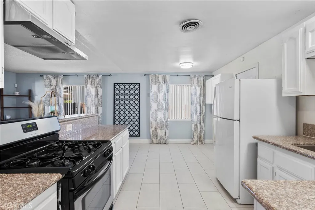 Additional image 49 of 17662 Fontlee Lane, Fontana, CA 92335