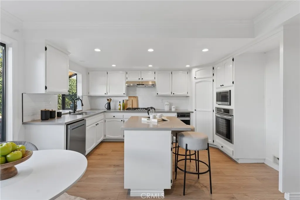 Additional image 77 of 13033 Magnolia, Sherman Oaks, CA 91423