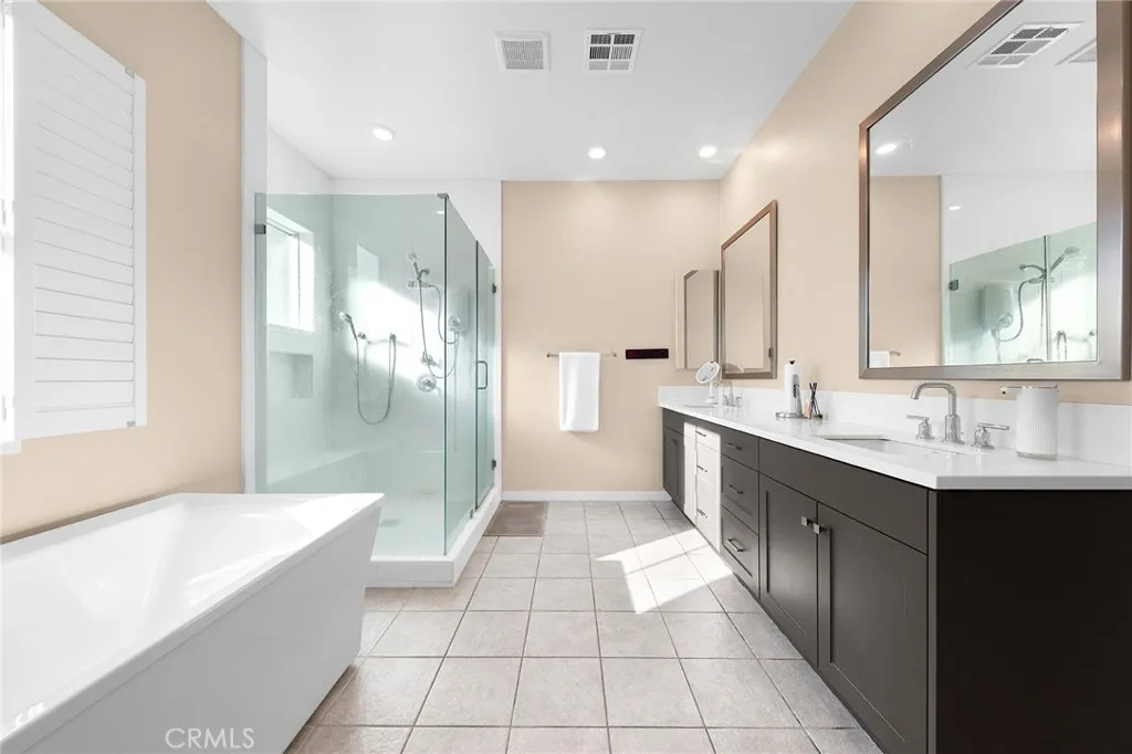 Additional image 35 of 115 Frame, Irvine, CA 92618