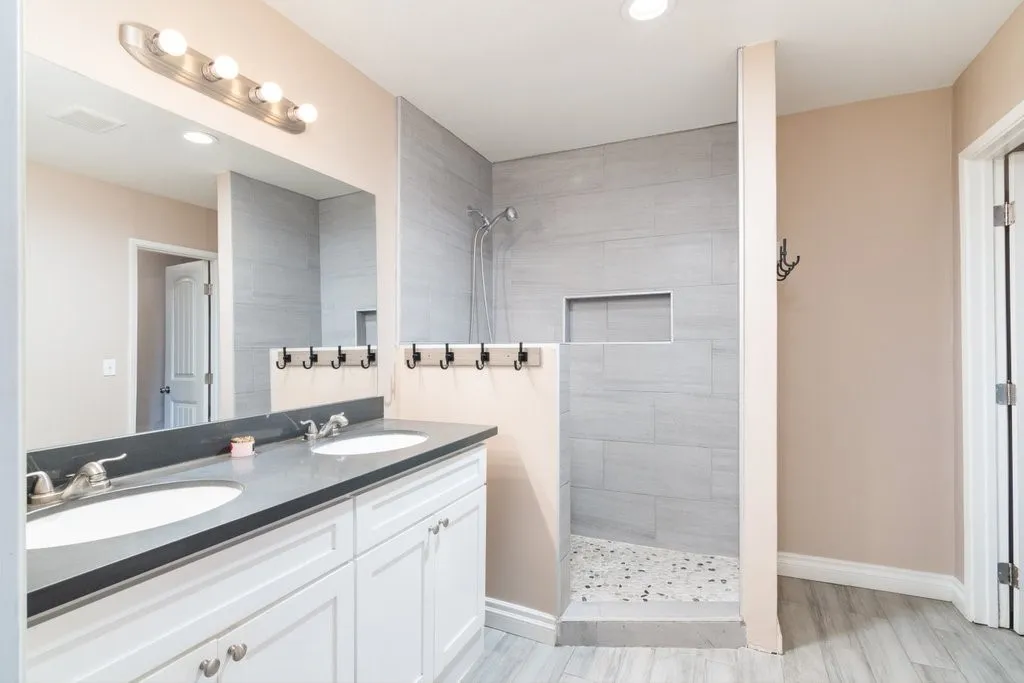 Additional image 99 of 460 E 2nd St, Rialto, CA 92376