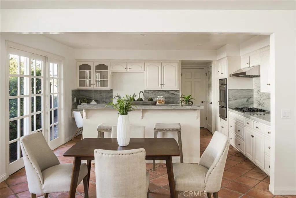 Additional image 32 of 337 Vista Baya, Costa Mesa, CA 92627