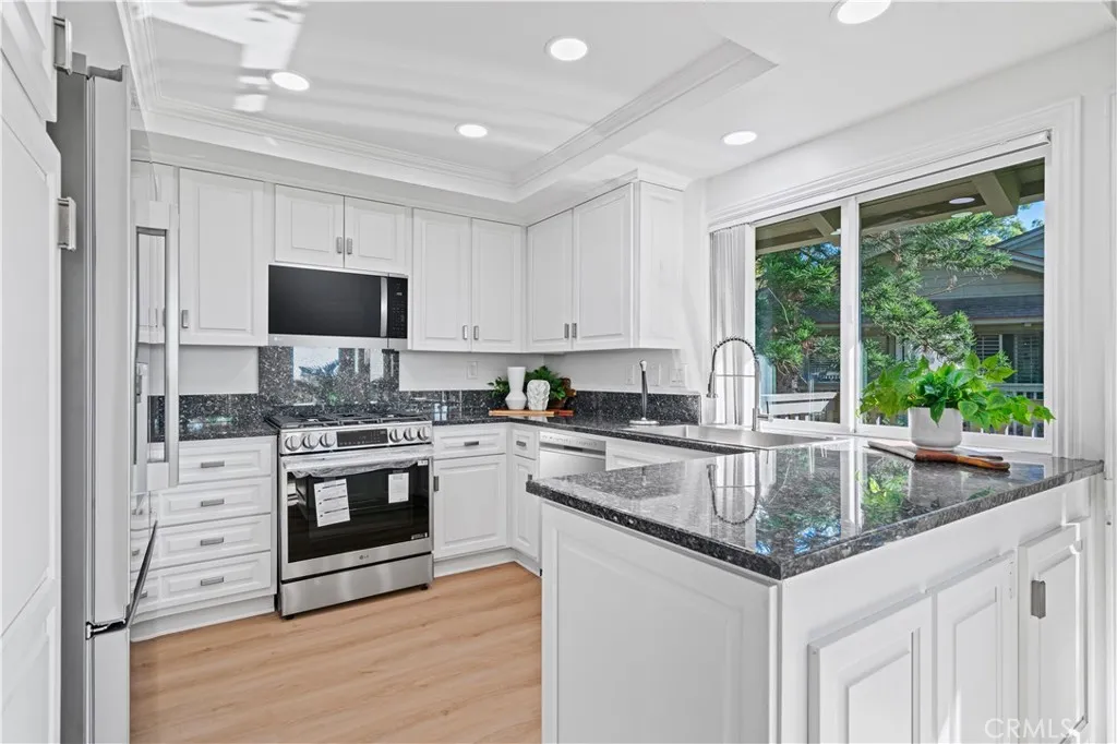 Additional image 51 of 19 Las Brisas Unit 10, Irvine, CA 92612