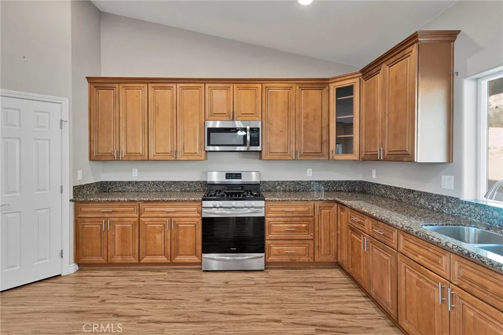 Additional image 14 of 15831 Rimrock Road, Apple Valley, CA 92307