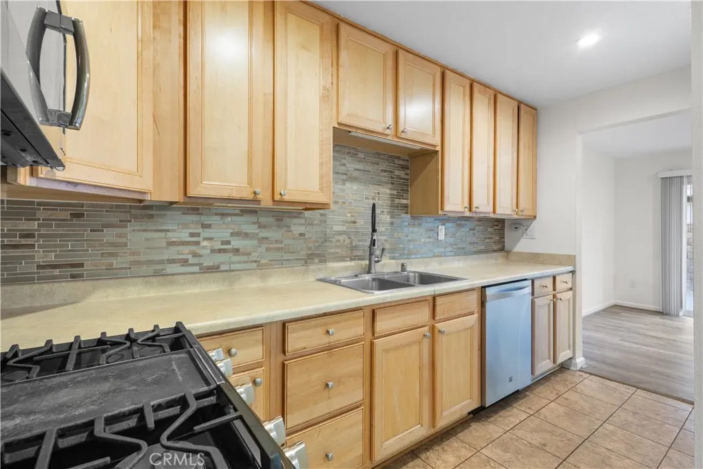 Additional image 8 of 31315 The Old Road Unit D, Castaic, CA 91384