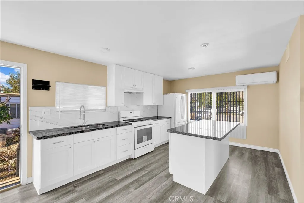 Additional image 38 of 51867 Lois Avenue, Cabazon, CA 92230