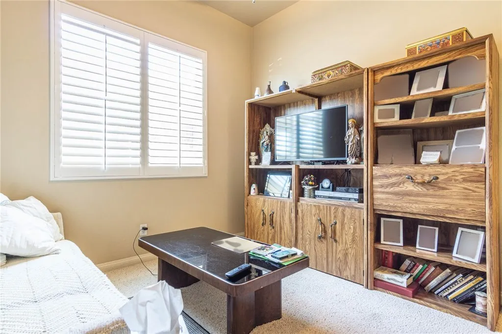 Additional image 18 of 19442 Royal Oaks Road, Apple Valley, CA 92308