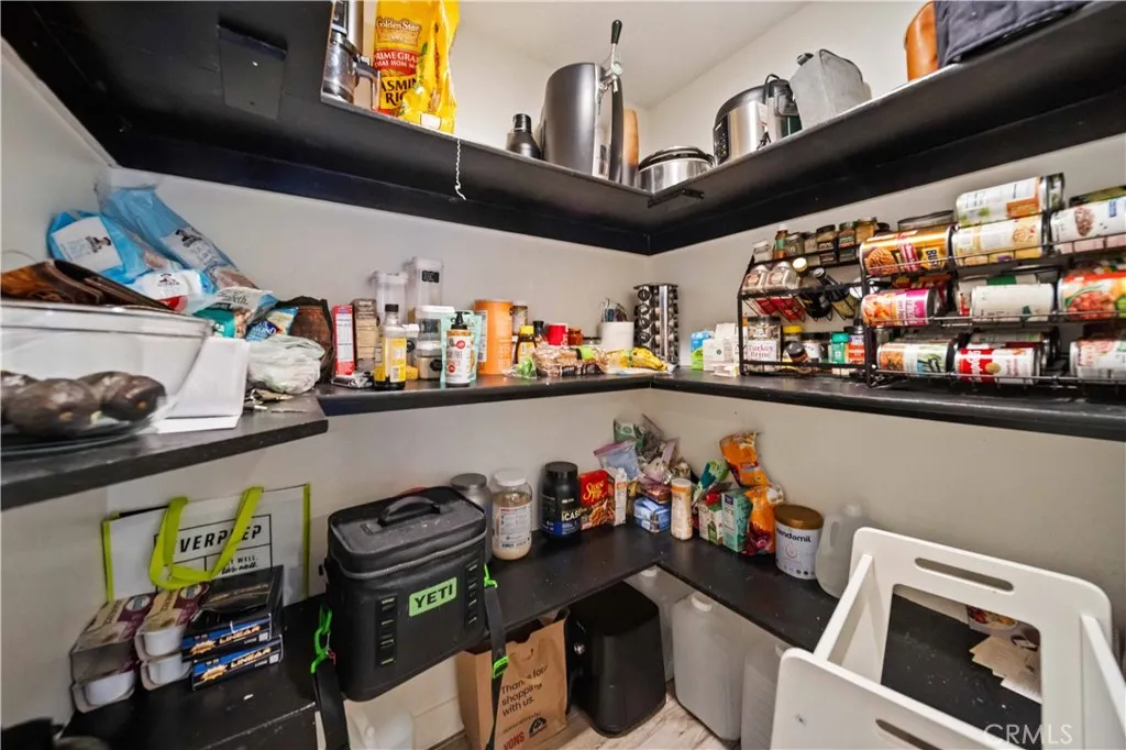 Additional image 101 of 24344 Valley St, Newhall, CA 91321