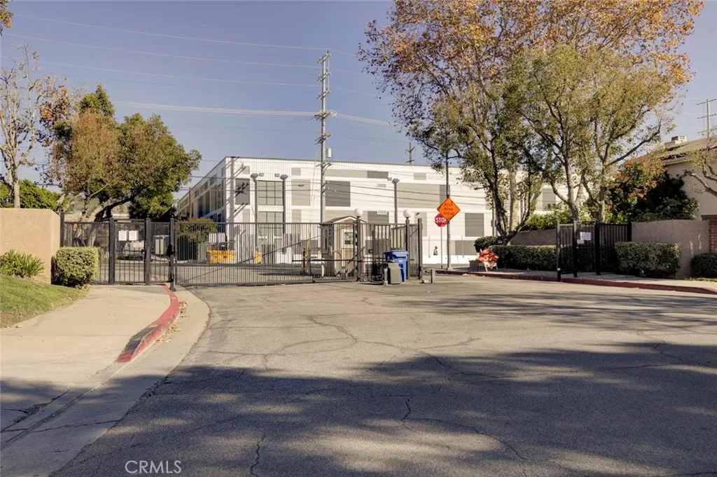 Additional image 92 of 12325 Sweetbriar, Pacoima, CA 91331