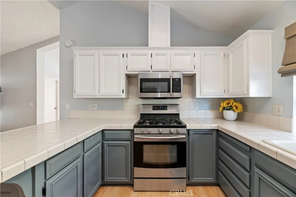 Additional image 50 of 140 W Pioneer #101 Ave, Redlands, CA 92374