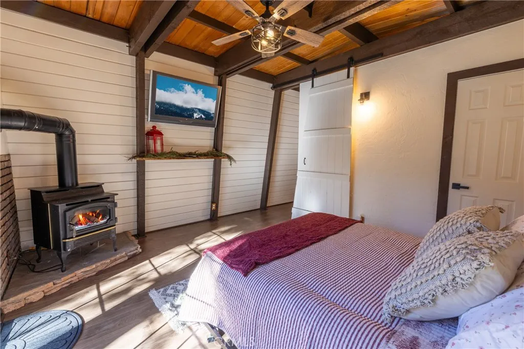 Additional image 45 of 326 E Country Club Blvd, Big Bear City, CA 92314