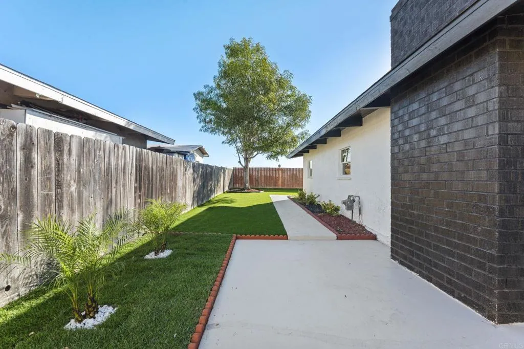 Additional image 39 of 5033 La Paz Dr, San Diego, CA 92113