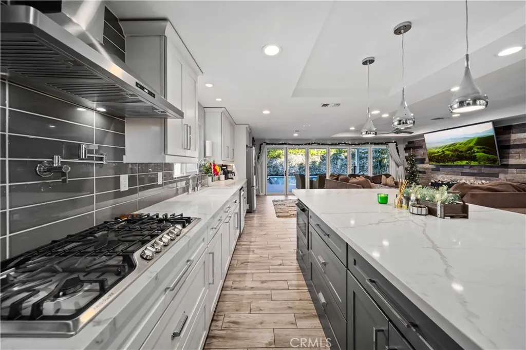 Additional image 88 of 24344 Valley St, Newhall, CA 91321