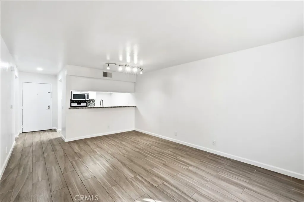 Additional image 16 of 12601 Van Nuys Blvd Unit 111, Pacoima, CA 91331