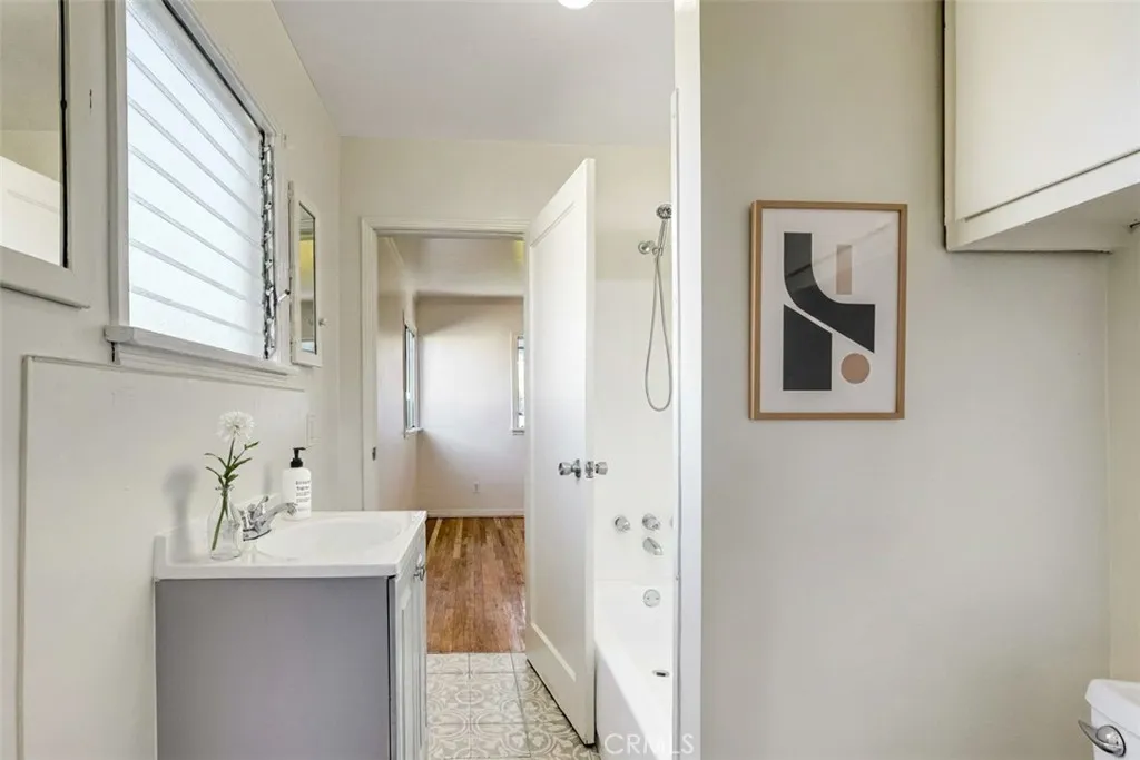 Additional image 15 of 10335 Scoville Avenue, Sunland, CA 91040