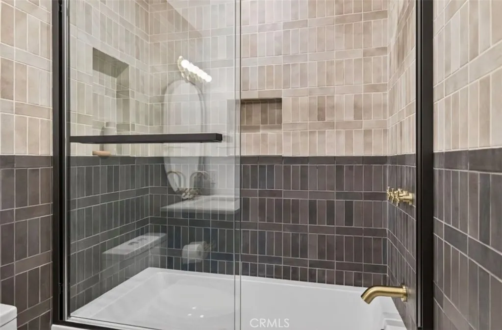 Additional image 43 of 218 E Surfside Dr, Port Hueneme, CA 93041