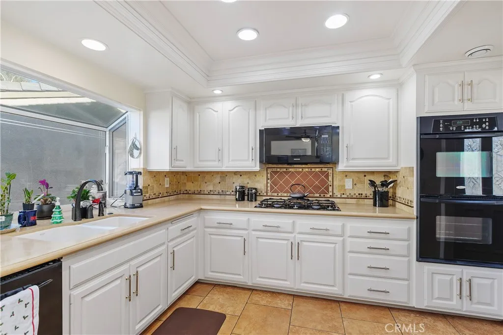 Additional image 49 of 547 Via Zapata, Riverside, CA 92507