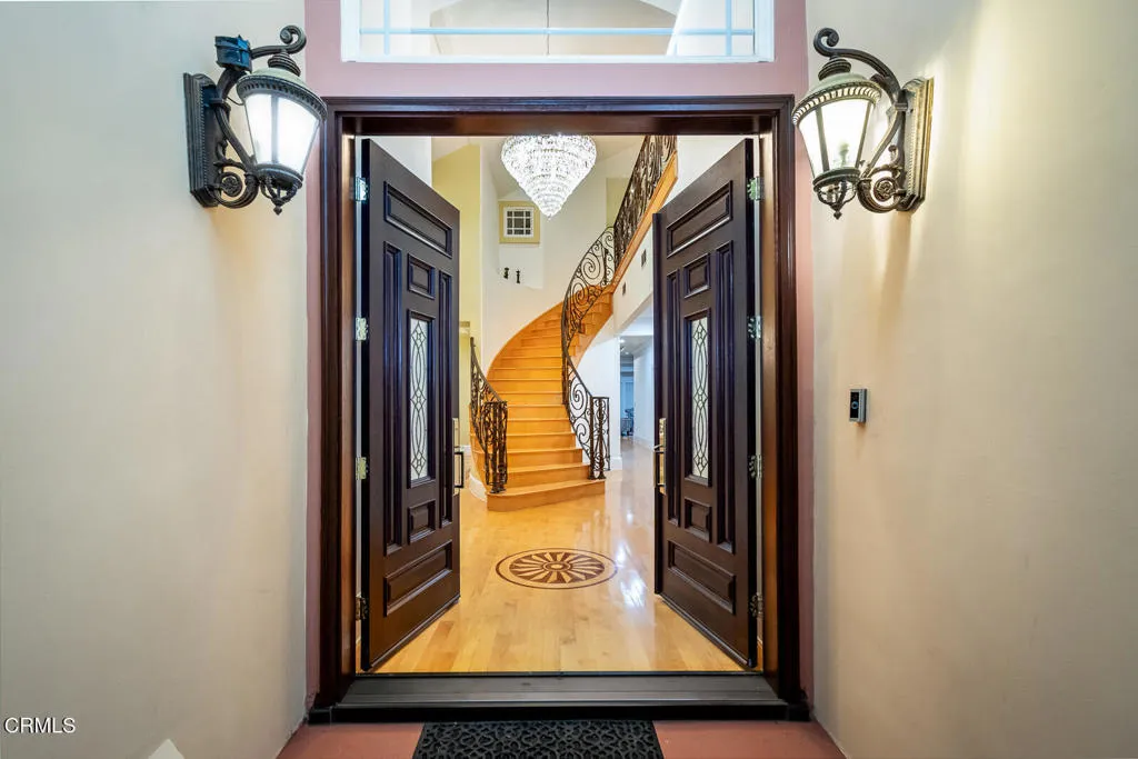 Additional image 6 of 1075 E Tujunga Avenue, Burbank, CA 91501