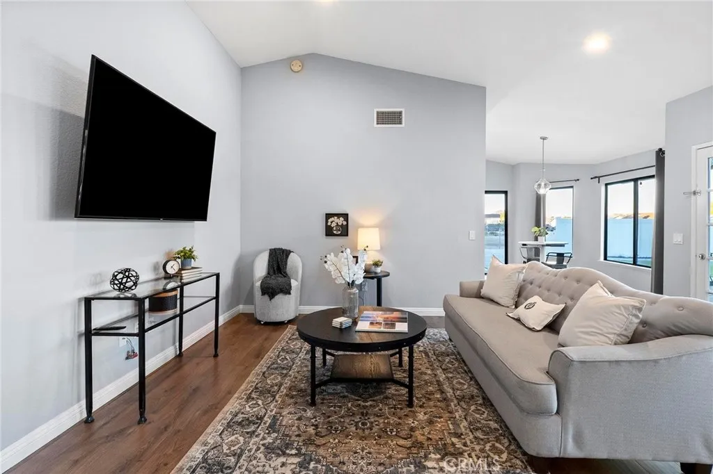 Additional image 12 of 13455 Ivanpah Road, Apple Valley, CA 92308