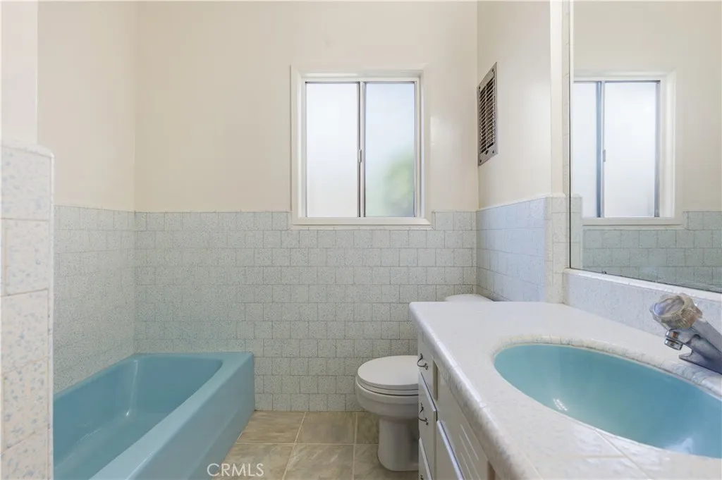 Additional image 13 of 5300 E 28th St, Long Beach, CA 90815