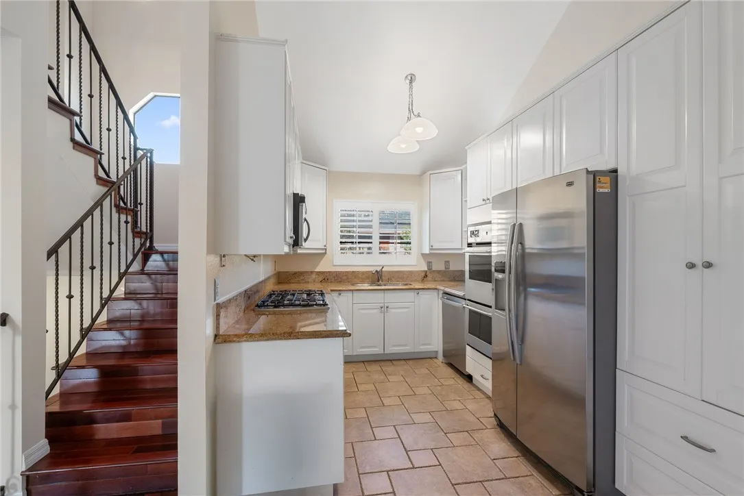 Additional image 57 of 221 Violet Ave, Monrovia, CA 91016