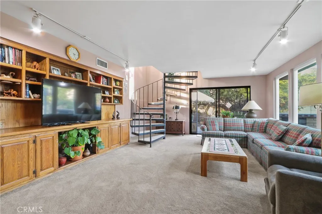 Additional image 34 of 946 W La Deney Dr, Ontario, CA 91762