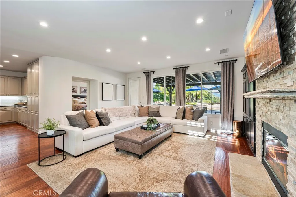 Additional image 70 of 26101 Knoll Court, Valencia, CA 91381