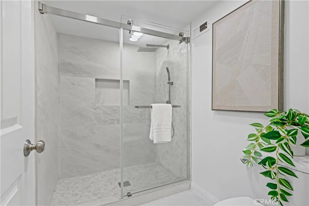 Additional image 66 of 19 Las Brisas Unit 10, Irvine, CA 92612