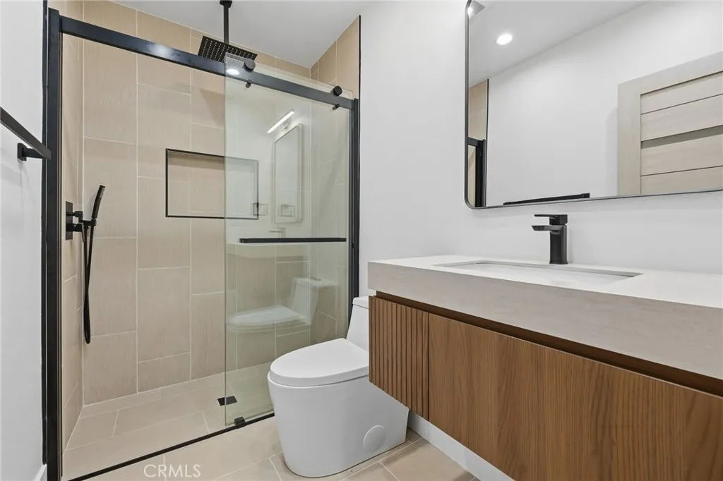 Additional image 19 of 9502 Via Salerno, Burbank, CA 91504