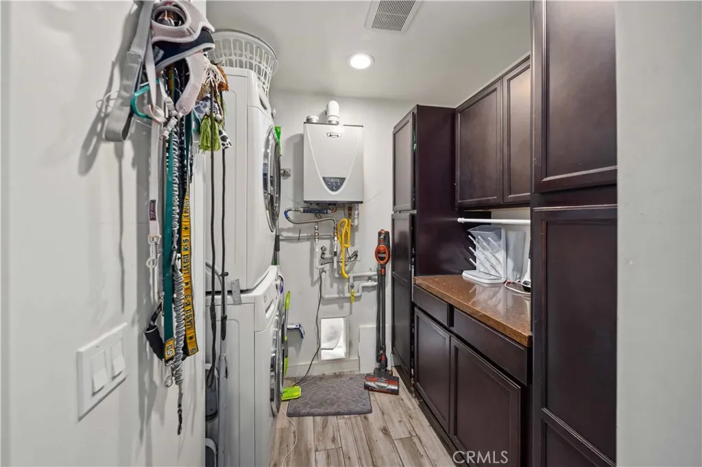 Additional image 28 of 24344 Valley St, Newhall, CA 91321