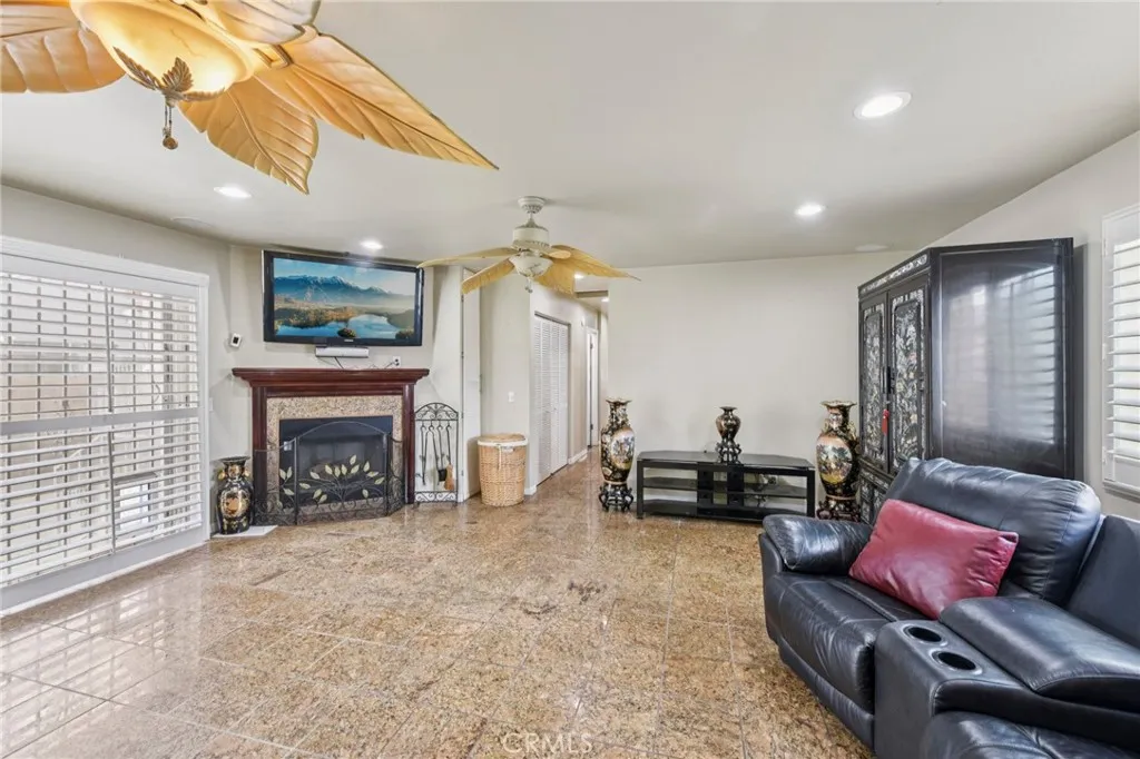 Additional image 6 of 13426 Crocker Street, Los Angeles, CA 90061