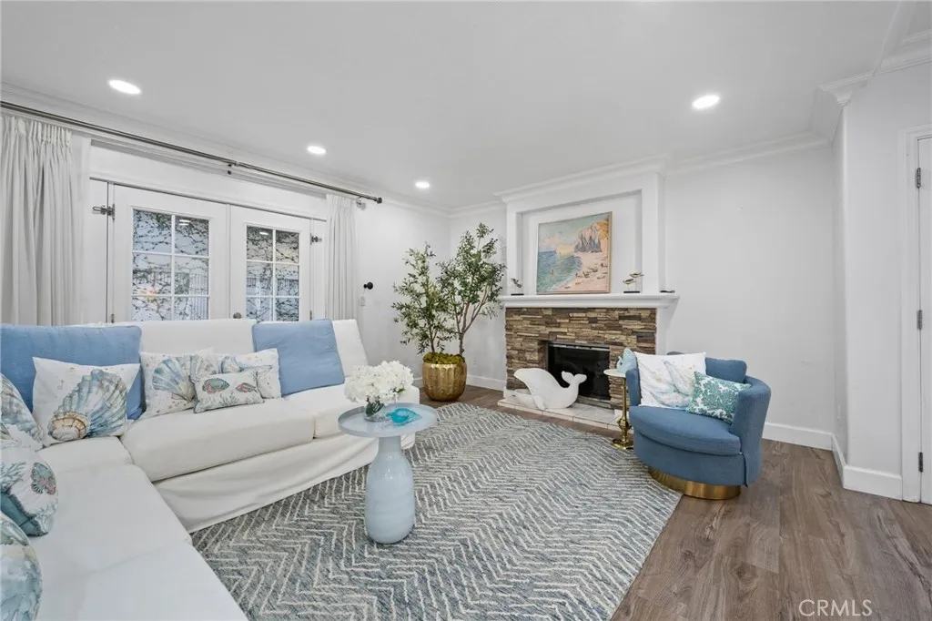 Additional image 4 of 15311 Yorkshire Lane, Huntington Beach, CA 92647