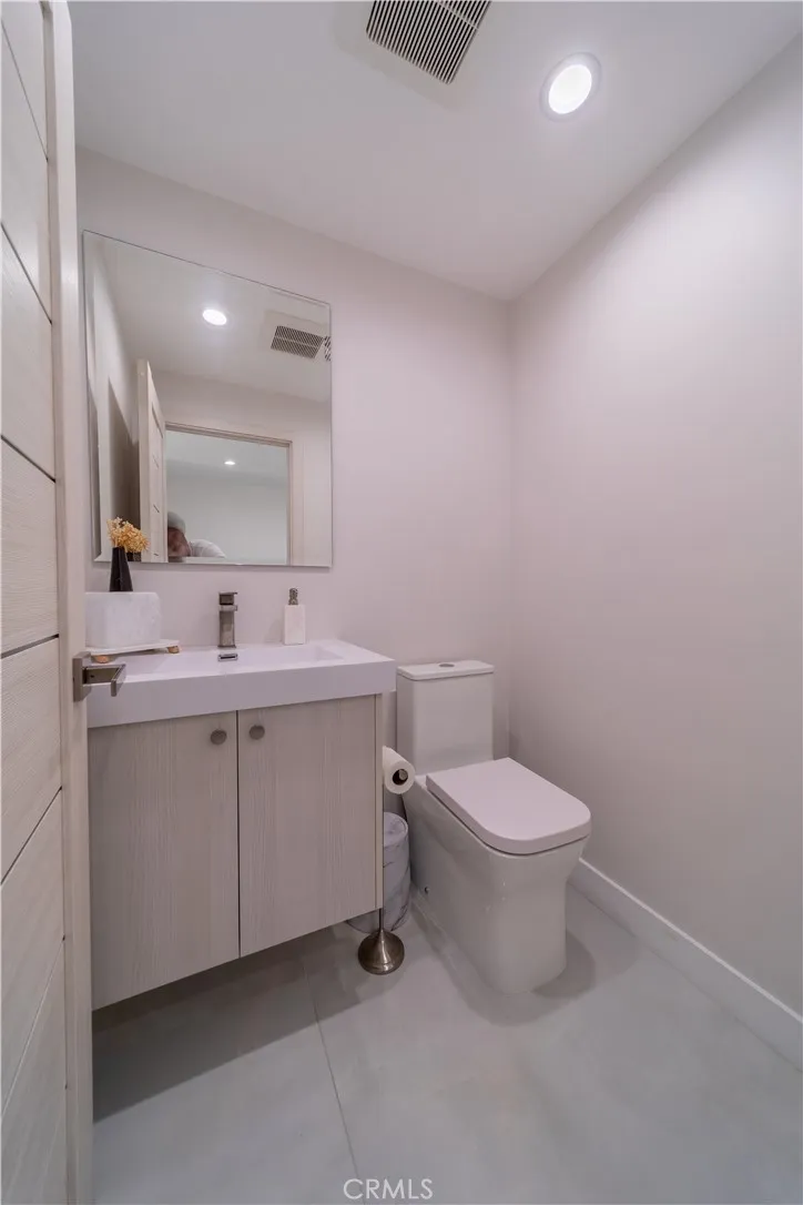 Additional image 46 of 902 E Walnut Avenue, Burbank, CA 91501