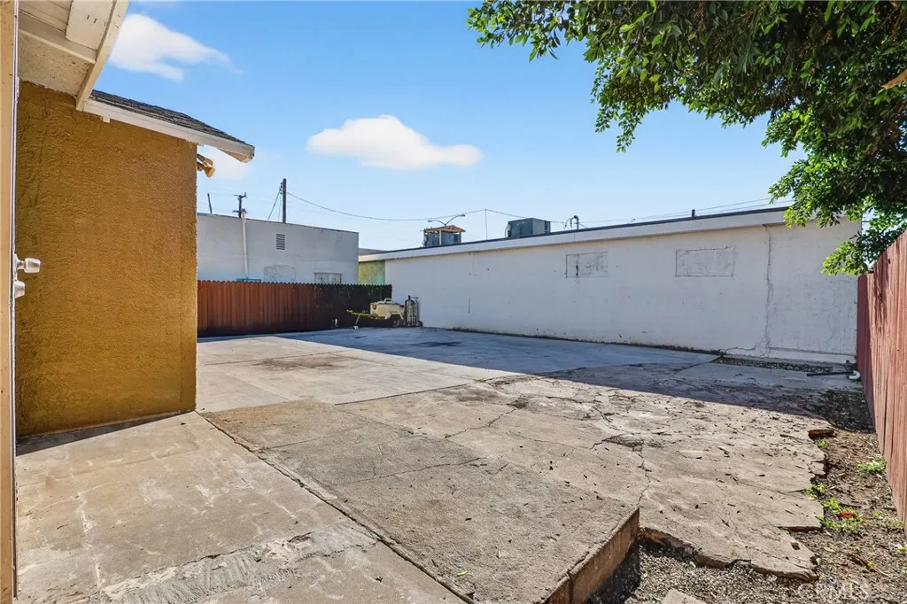 Additional image 29 of 806 W Spruce Street, Compton, CA 90220