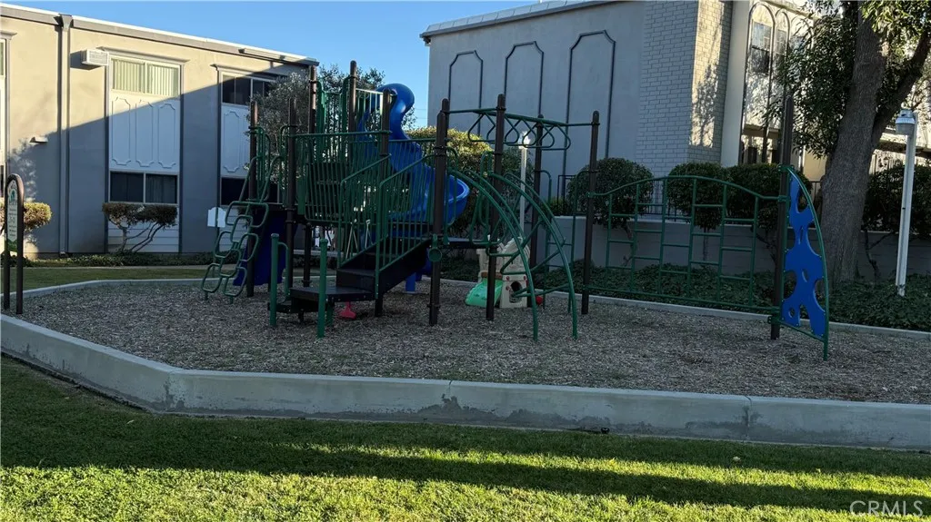 Additional image 32 of 22049 Oxnard, Woodland Hills, CA 91367