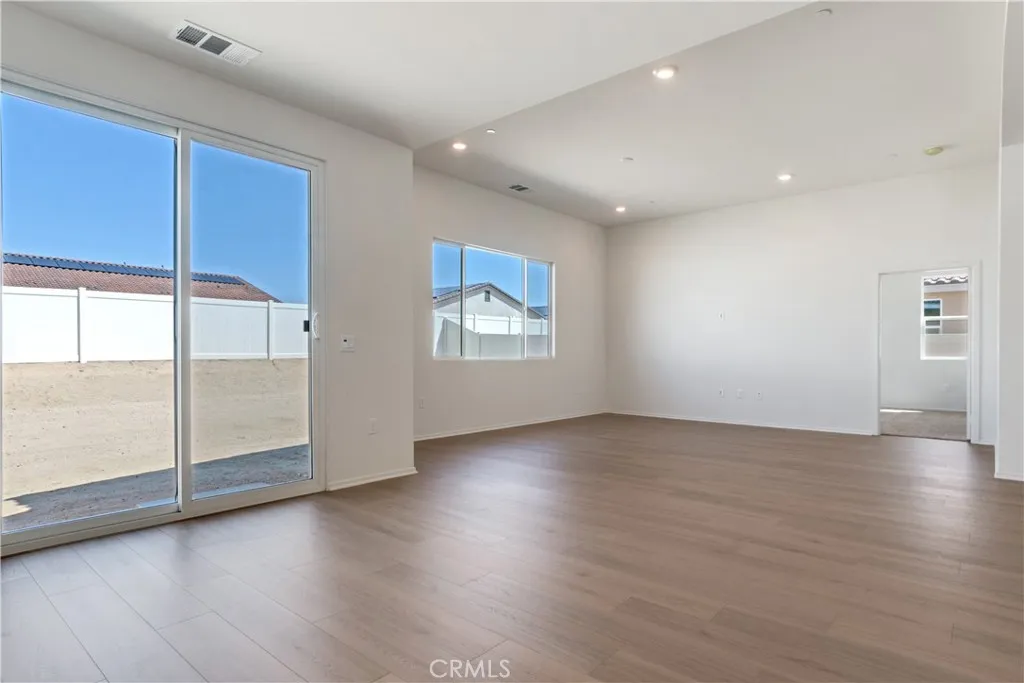 Additional image 26 of 1577 E Houlguin Street, Lancaster, CA 93535