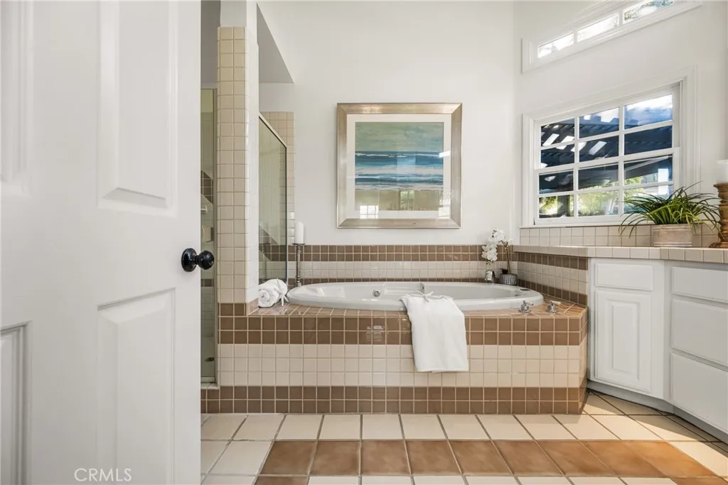 Additional image 47 of 337 Vista Baya, Costa Mesa, CA 92627