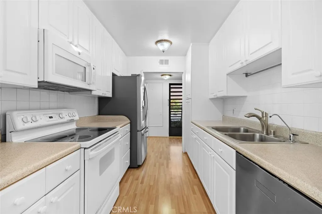 Additional image 18 of 5301 Balboa Boulevard Unit 5B, Encino, CA 91316